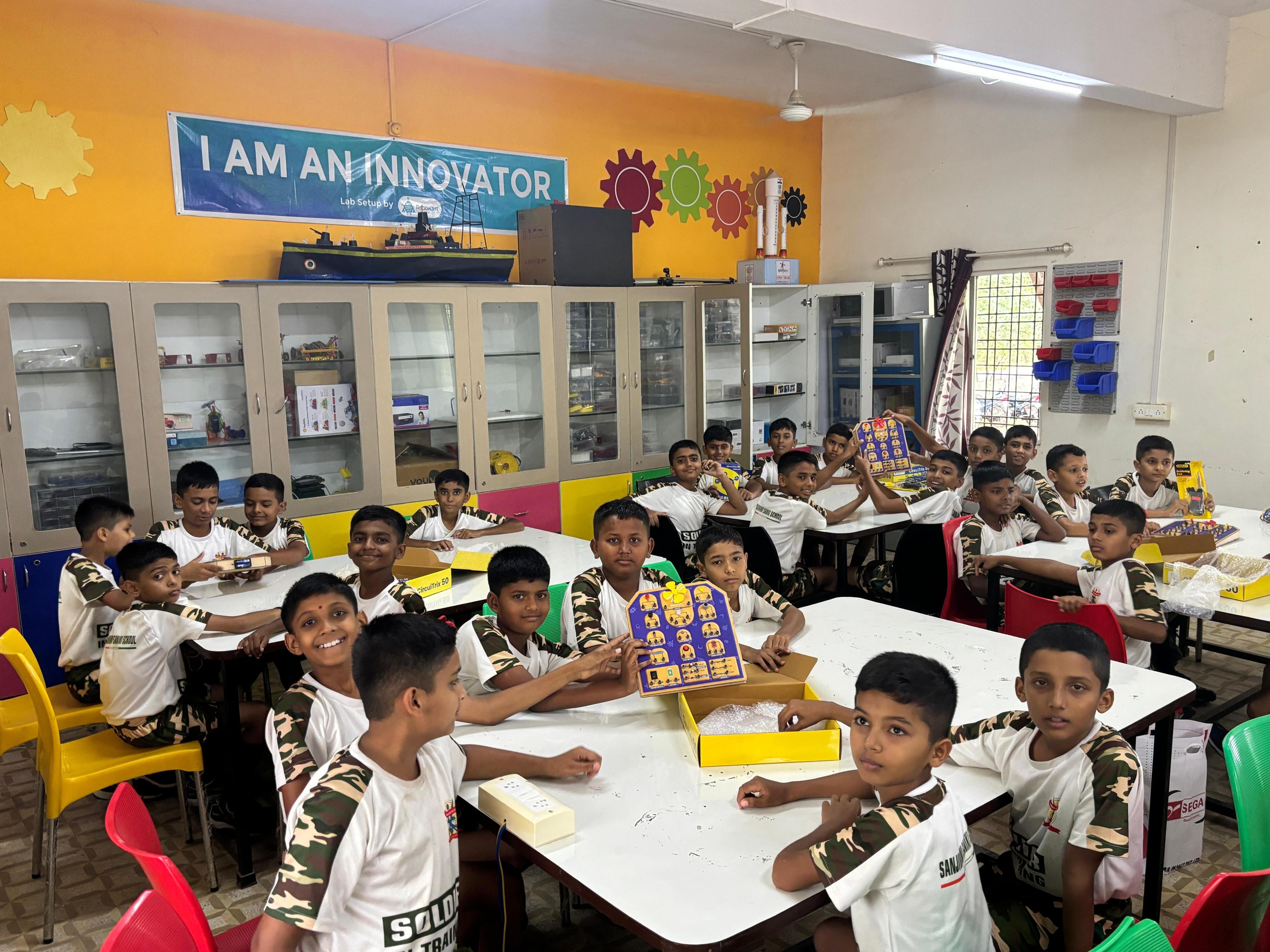 School Labs 25